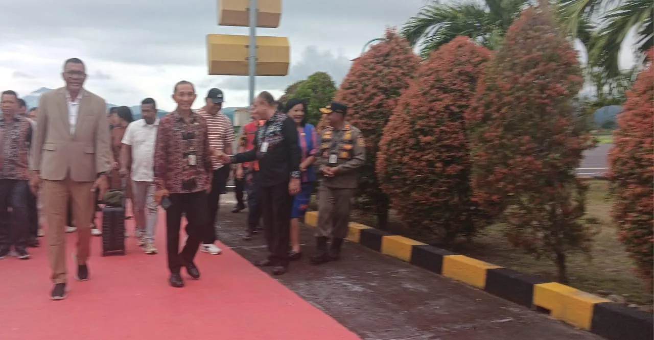 Sekda Sikka Sambut Kedatangan Wakil Bupati Sikka