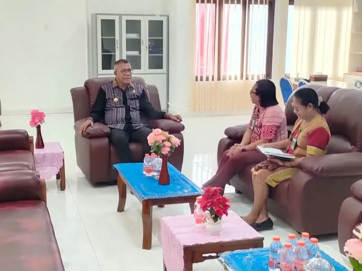 Wakil Bupati Sikka : Menggelar Rapat Terbatas Bersama Direktur Rumah Sakit Tc. Hillers Maumere