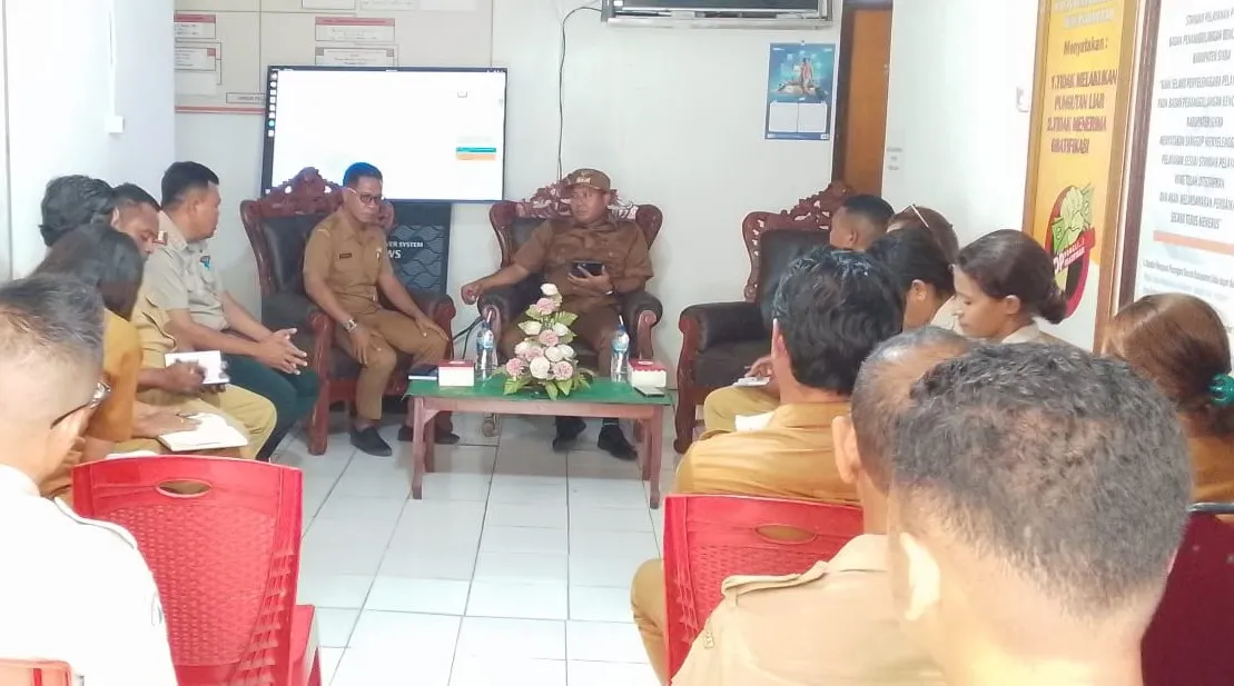 Bupati Sikka Sambut Baik Rencana Pemindahan Posko Induk Logistik Pengungsian Gunung Lewotobi Laki-Laki ke Maumere