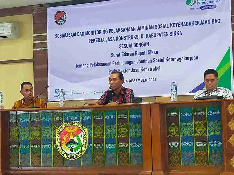 Sekda Sikka Buka Sosialisasi dan Monitoring Pelaksanaan Jaminan Sosial Ketenagakerjaan Bagi Pekerja Jasa Konstruksi