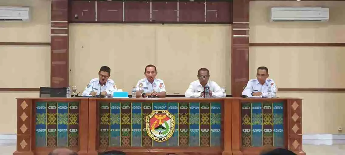 Sekda Sikka Membuka Rapat Peyusunan Kelender Kerja Tahun 2026 Serta Penyusunan Laporan Pelaksanaan Pemerintah Daerah Tahun 2025