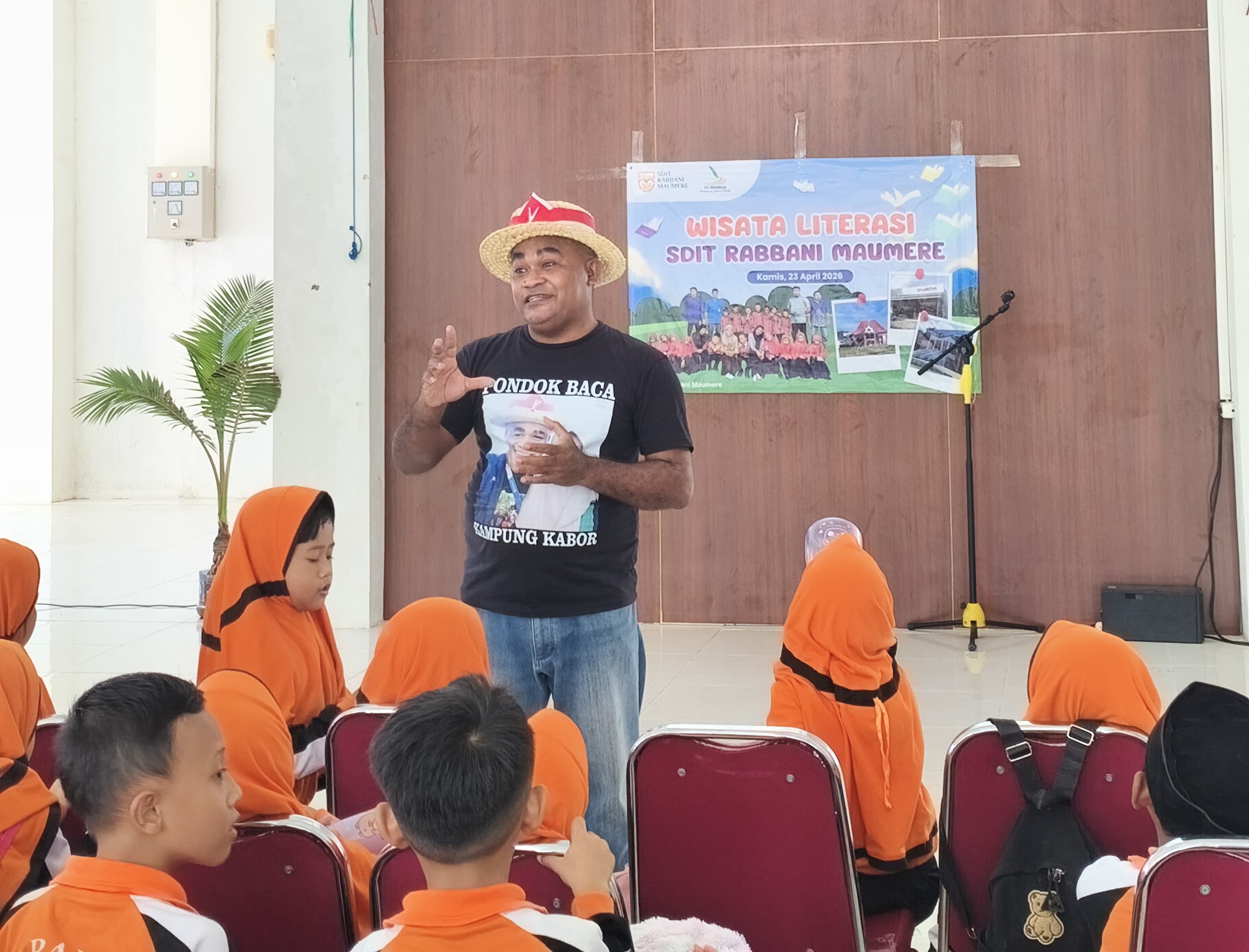 Wisata Literasi dan Sains di PERPUSDA Frans Seda, Hadirkan Kak Yanto de Flores untuk Edukasi Anak