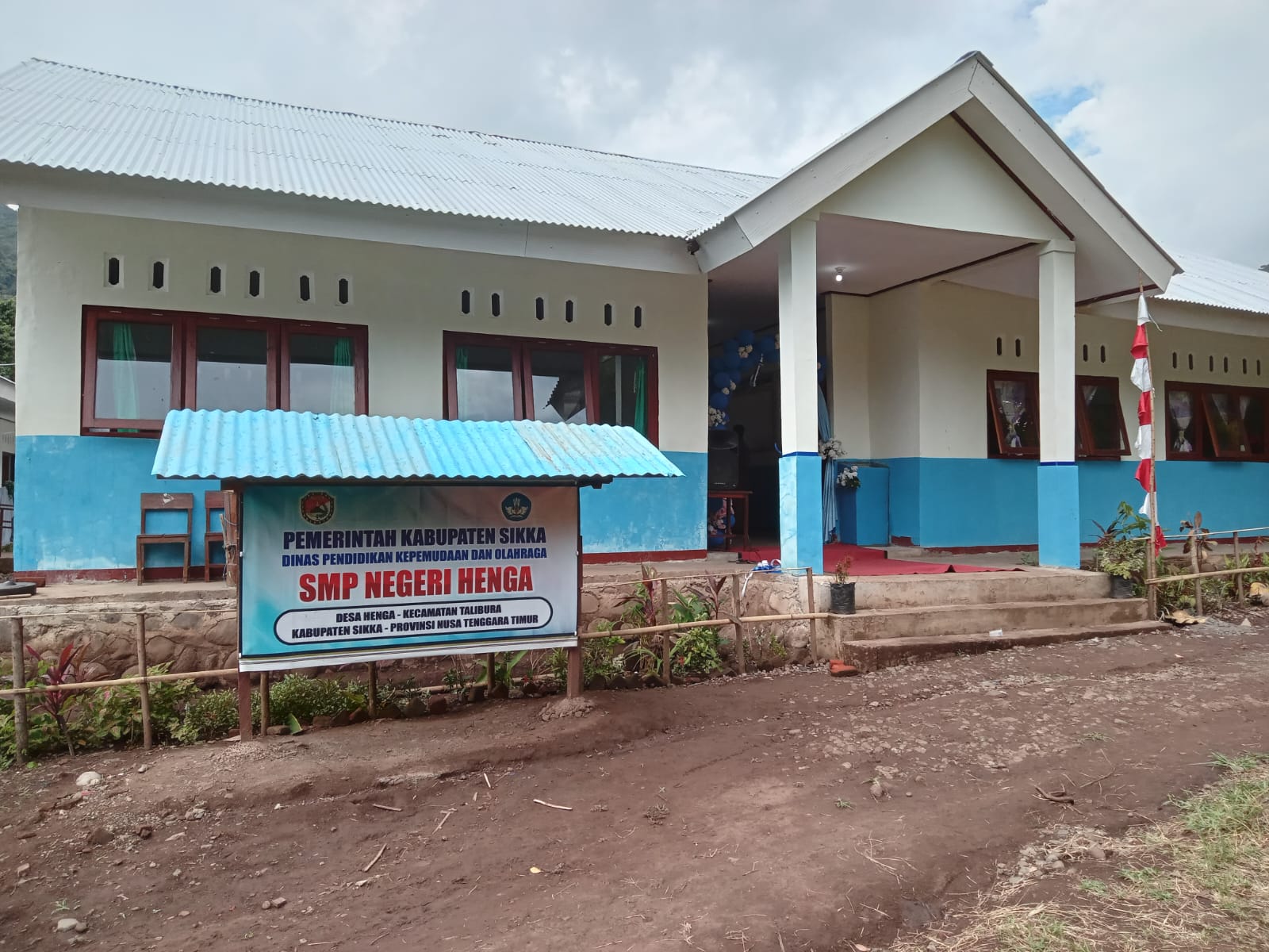 Kepala SMPN Henga : Penantian 20 Tahun Terjawab
