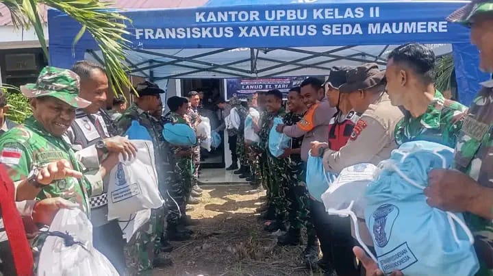 1.725 Paket Bantuan Sembako Presiden Prabowo Subianto Tiba di Kabupaten Sikka