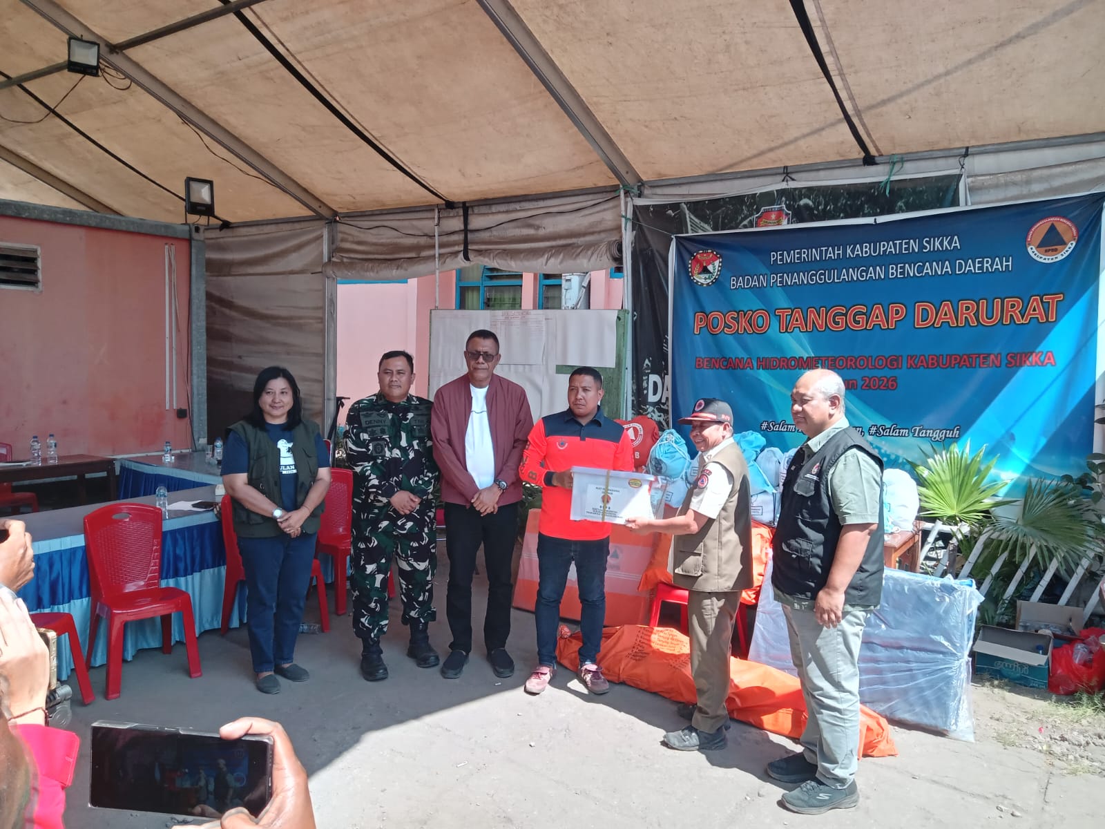 BNPB Serahkan Bantuan Paket Logistik dan Peralatan Penanganan Darurat Untuk Kabupaten Sikka