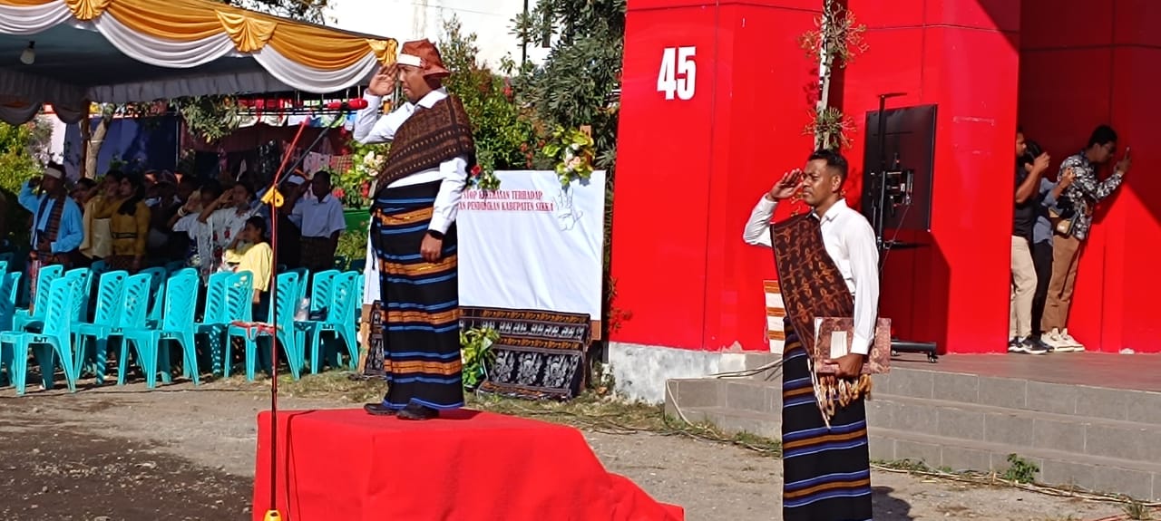 Bupati Sikka Pimpin Apel Peringatan Hari Pendidikan Nasional 2025