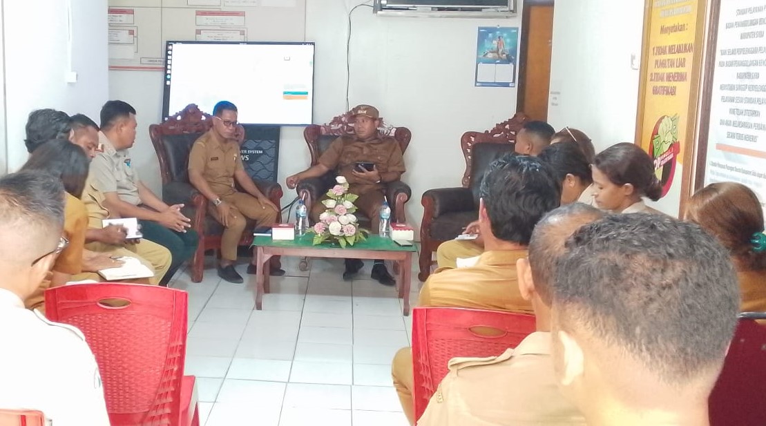 Bupati Sikka Sambut Baik Rencana Pemindahan Posko Induk Logistik Pengungsian Gunung Lewotobi Laki-Laki ke Maumere