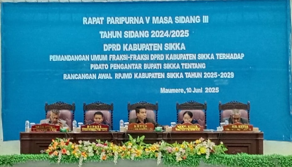 RAPAT PARIPURNA  V MASA SIDANG III TAHUN SIDANG  2024/2025 DPRD KABUPATEN SIKKA