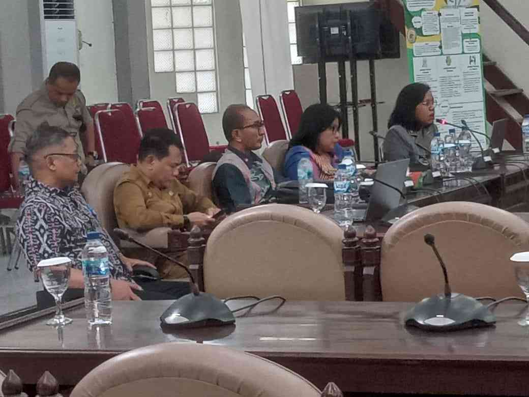 DPRD Sikka Gelar Rapat Kerja Presentasi Proyek Perubahan Peserta PIM II