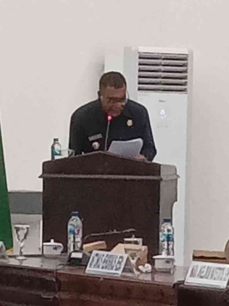 Wakil Bupati Sikka  Menyampaikan Sambutan Penutupan Rapat Paripurna DPRD Atas KUA PPAS APBD Kabupaten Sikka Tahun Anggaran 2026