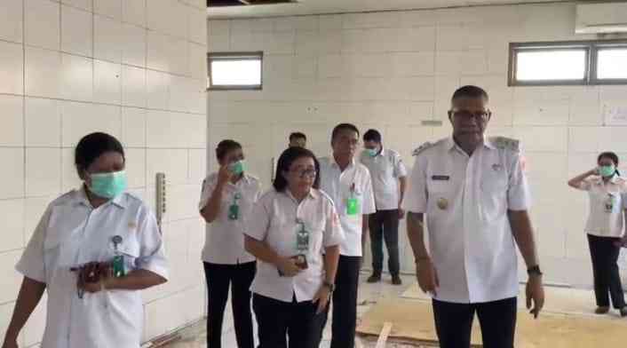 Wakil Bupati Sikka Tinjau Ruangan ICU RSUD Dr. TC Hillers Maumere