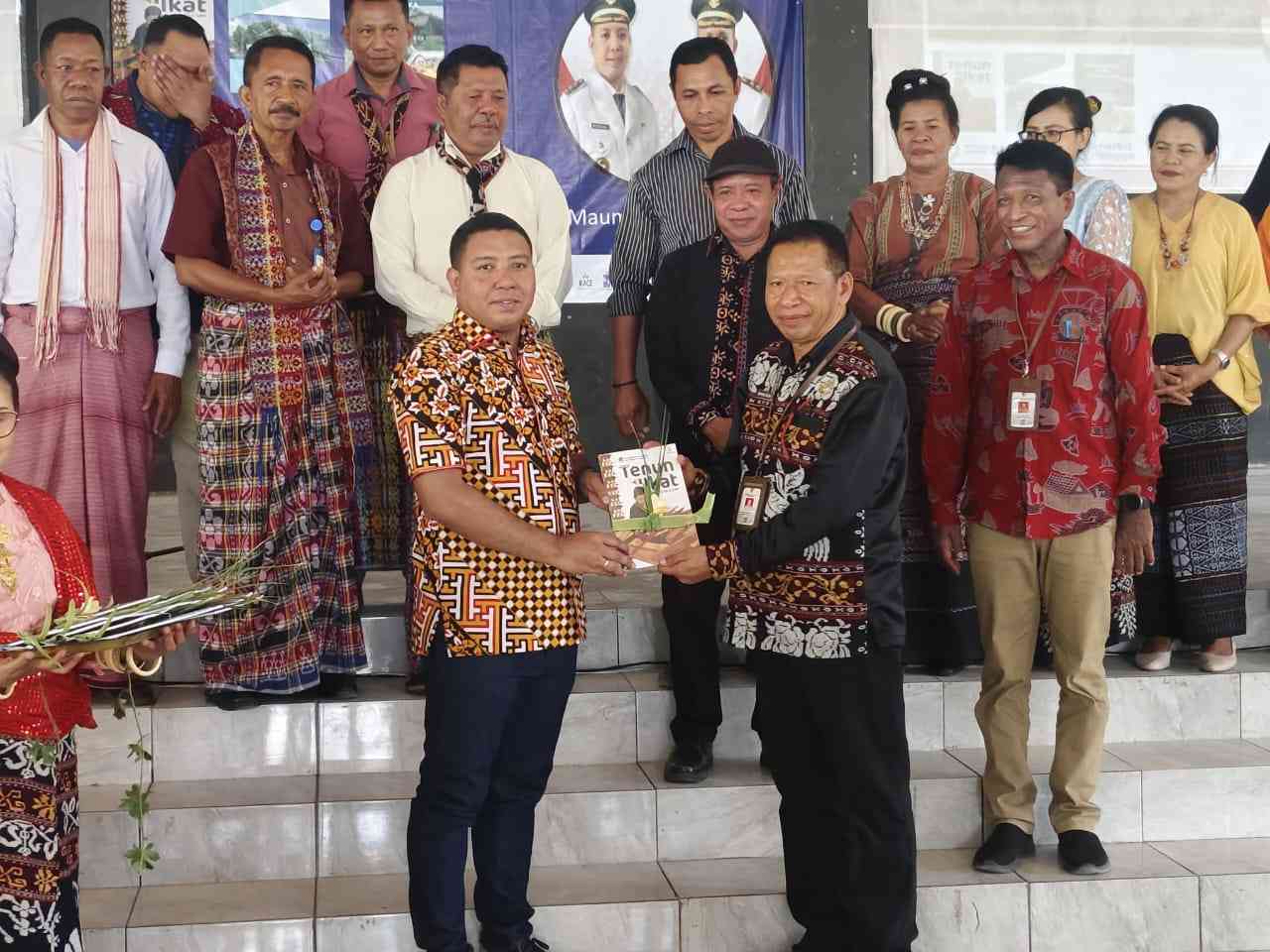 Bupati Sikka Launching Buku Mulok