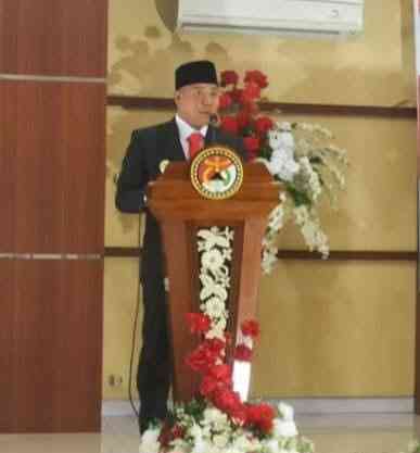 Bupati Sikka  Serahkan Satyalancana Kepada 27 ASN Lingkup Pemkab Sikka