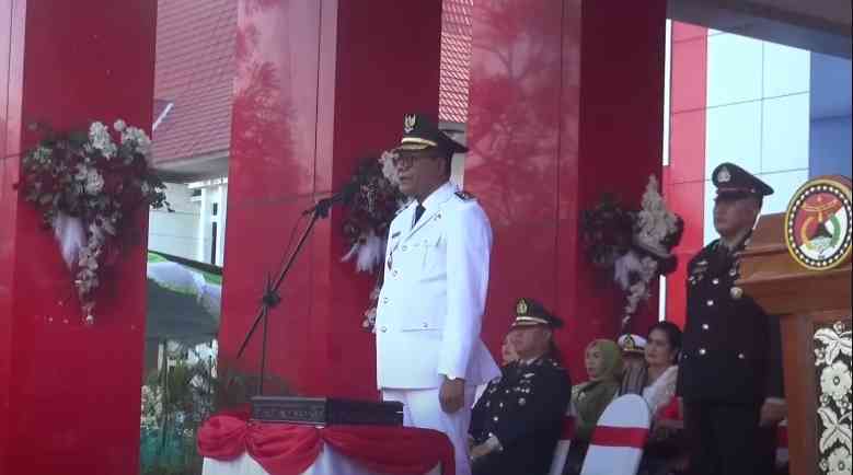 Upacara Penurunan Sang Merah Putih HUT Kemerdekaan RI Ke - 80 Tingkat Kabupaten Sikka Tahun 2025