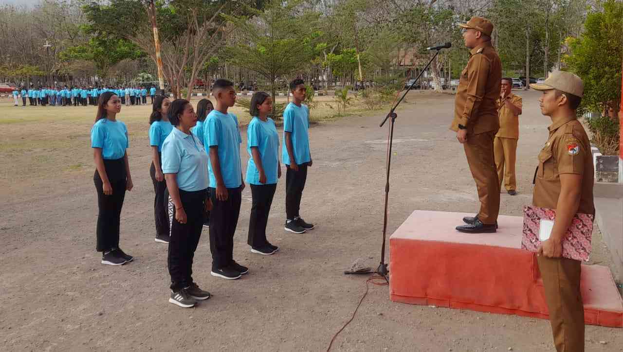 Bupati Sikka Lepas Kontingen POPDA Vll Tahun 2025