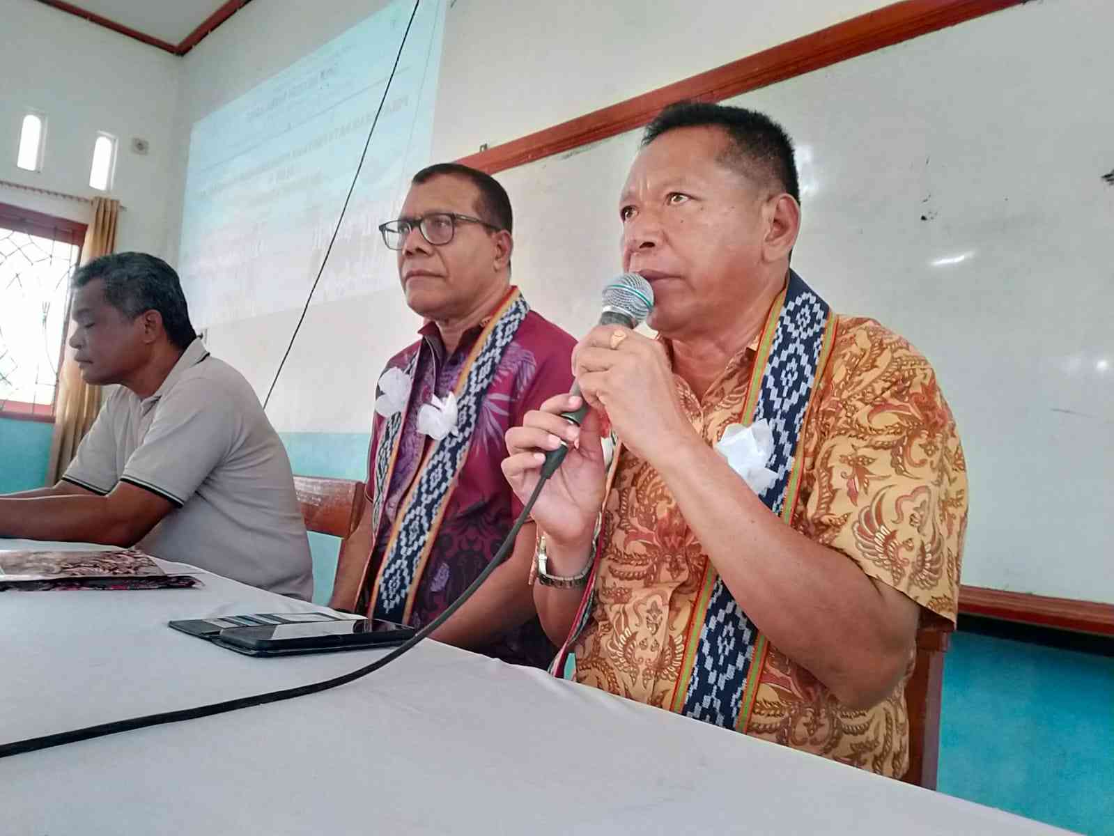 Peletakan Batu Pertama Pembangunan RKB SMPN Nubaarat : Ini Pesan Wakil Bupati Sikka