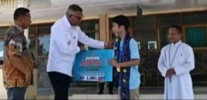 Wakil Bupati Sikka Terima Siswa SMPK Frater Maumere Peserta Lomba OSN Tingkat Nasional 2025