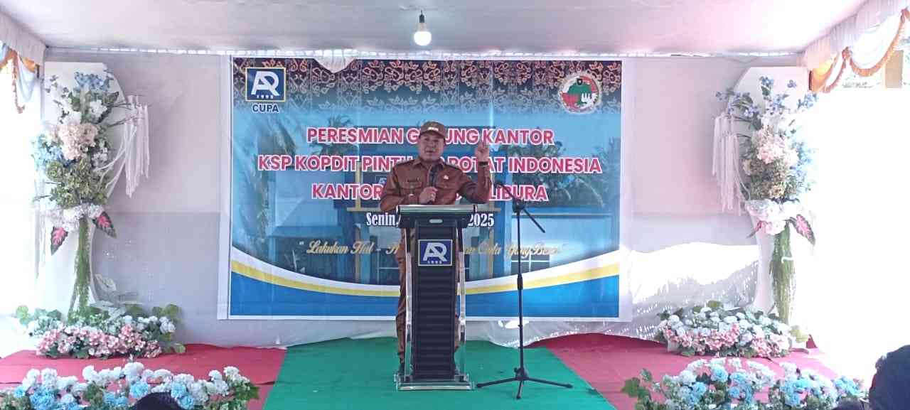 Bupati Sikka Resmikan Kantor  KSP Pintu Air Cabang Talibura