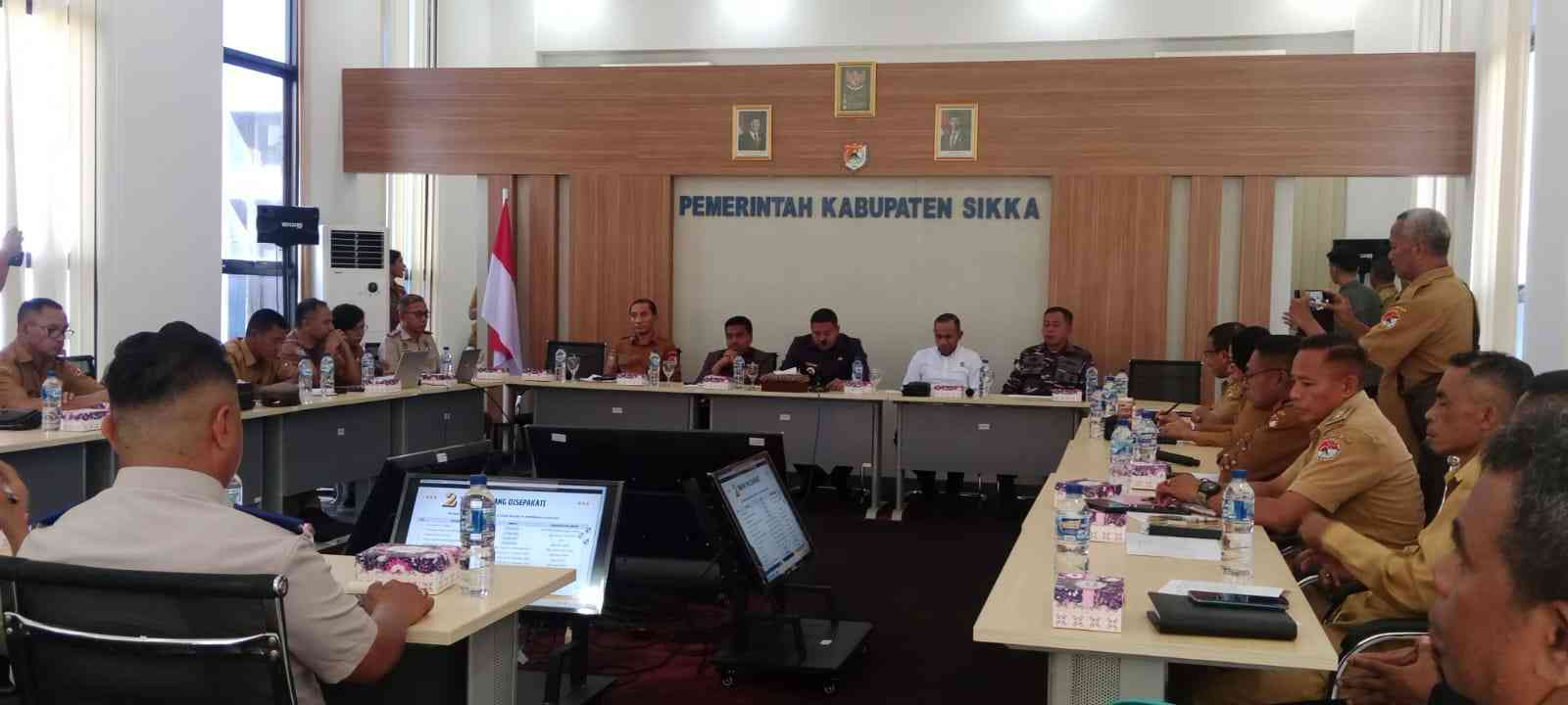 Bupati Sikka dan Forkompimda Rapat Bersama Dalam Rangka Persiapan IP4T Lokasi Tanah Eks HGU Nangahale Kecamatan Talibura