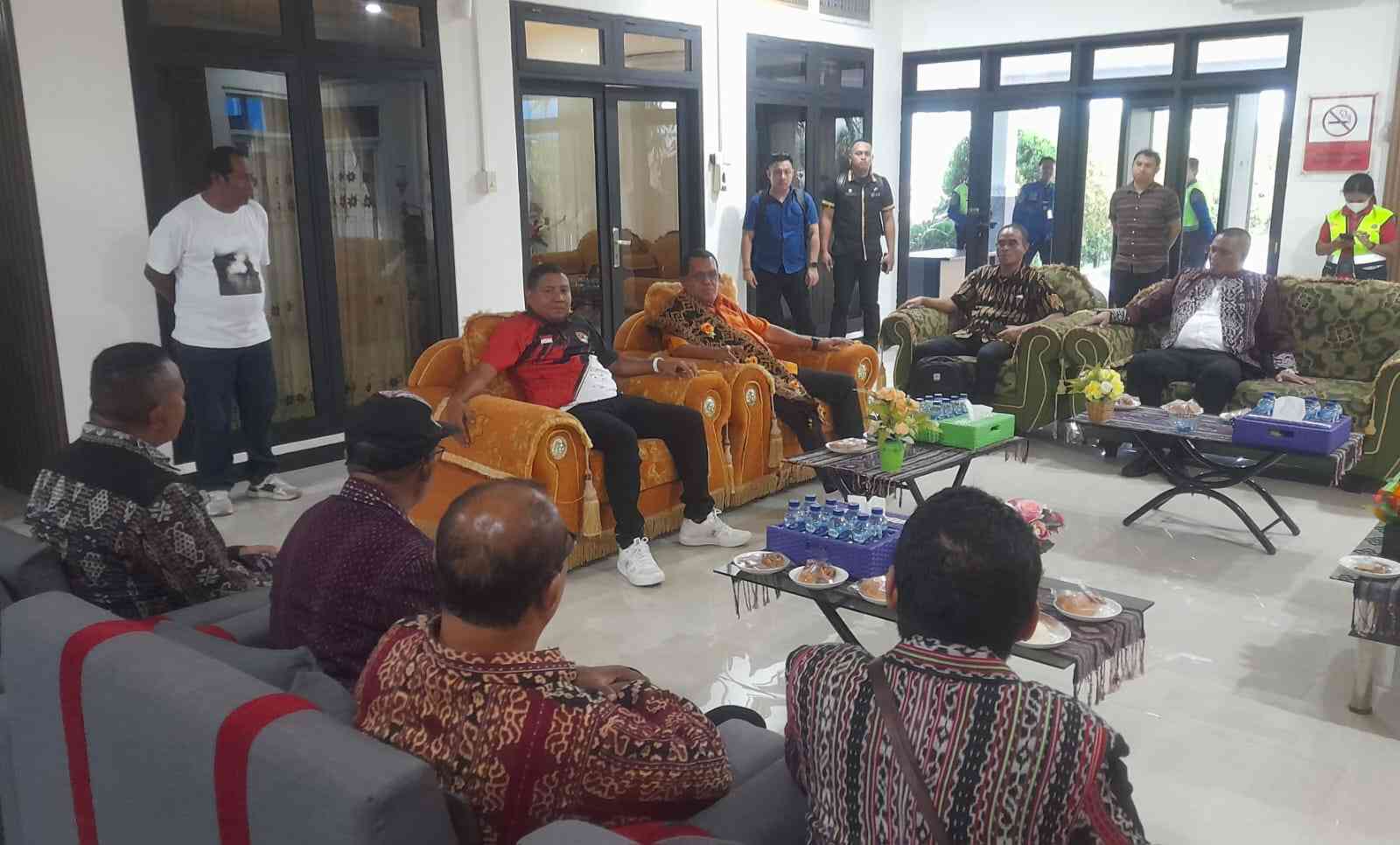 Bupati Sikka Sambut Gubernur NTT Dalam Kunjungan Kerja di Kabupaten Sikka