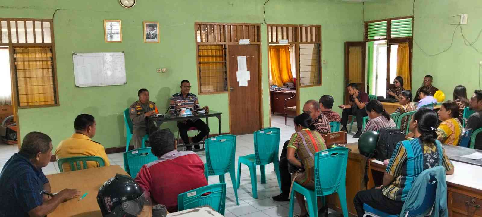 Lakukan Kunjungan Kerja ke DLH Kabupaten Sikka, Wakil Bupati Sikka Ajak Semua Pihak Jadikan Kota Maumere Bersih dan Terang