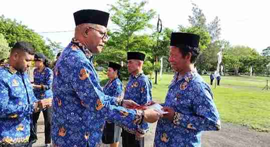 Reformasi Birokrasi Harus Menjadi Momentum Untuk Meningkatkan Kopetensi dan Pelayanan Yang Efektif